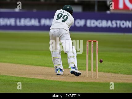 Birmingham, Royaume-Uni. 26 avril 2024. Haseeb Hameed de Nottinghamshire lors du Vitality County Championship Division One match entre Warwickshire vs Nottinghamshire à Edgbaston 26- avril -2024 Birmingham, Angleterre crédit : PATRICK ANTHONISZ/Alamy Live News Banque D'Images