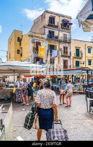 Marché Ballaro à Palerme. Ballarò représente le plus ancien et le plus grand marché de la ville. Banque D'Images