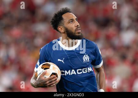 Pierre-Emerick Aubameyang célèbre après avoir marqué un but lors d'un match de l'UEFA Europa League entre SL Benfica et Olympique de Marseille à l'Estadio Da Luz Banque D'Images