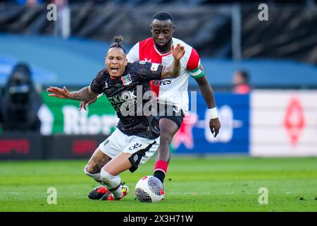 ROTTERDAM, PAYS-BAS - 21 AVRIL : Lutsharel Geertruida de Feyenoord Fafs Tjaronn Chery de NEC Nimègue lors de la finale de la Coupe KNVB néerlandaise TOTO entre les deux Banque D'Images