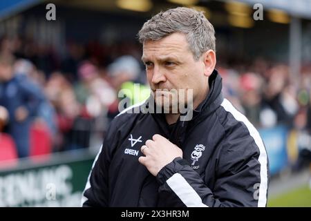 Michael Skubala, entraîneur de Lincoln City, lors du match de Sky Bet League One au LNER Stadium de Lincoln. Date de la photo : samedi 27 avril 2024. Banque D'Images