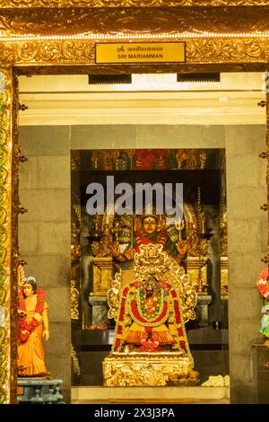 Asie, Singapour, Chinatown, Temple Sri Mariamman, Statue de Sri Mariamman Banque D'Images