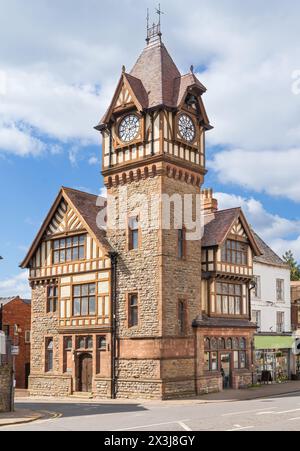 Tour de l'horloge de Ledbury et bibliothèque à Ledbury Banque D'Images