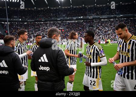 Torino, Italie. 27 avril 2024. Joueurs de la Juventus avant le match de football de Serie A entre la Juventus et Milan au stade Allianz de Turin, au nord-ouest de l'Italie - samedi 27 avril 2024. Sport - Soccer . (Photo de Marco Alpozzi/Lapresse) crédit : LaPresse/Alamy Live News Banque D'Images