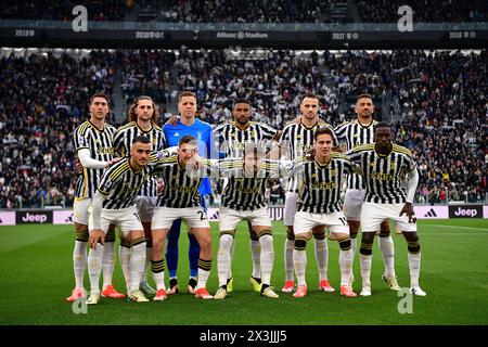 Torino, Italie. 27 avril 2024. Équipe de la Juventus lors du match de football Serie A entre la Juventus et Milan au stade Allianz de Turin, dans le nord-ouest de l'Italie - samedi 27 avril 2024. Sport - Soccer . (Photo de Marco Alpozzi/Lapresse) crédit : LaPresse/Alamy Live News Banque D'Images