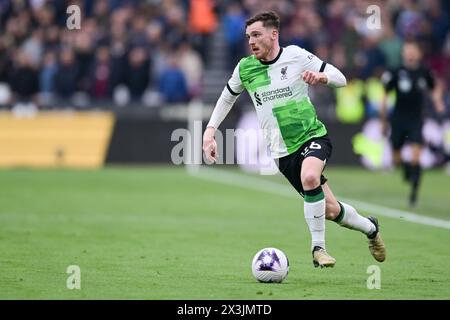 Andy Robertson du Liverpool FC lors du match de premier League entre West Ham United et Liverpool au stade de Londres, Queen Elizabeth Olympic Park, Londres, Angleterre, le 27 avril 2024. Photo de Phil Hutchinson. Utilisation éditoriale uniquement, licence requise pour une utilisation commerciale. Aucune utilisation dans les Paris, les jeux ou les publications d'un club/ligue/joueur. Crédit : UK Sports pics Ltd/Alamy Live News Banque D'Images