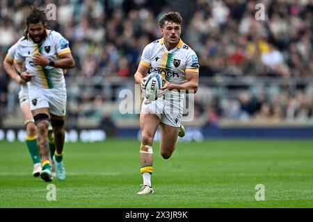 Twickenham, Royaume-Uni. 27 avril 2024. Premier rugby. Harlequins V Northampton Saints. Stade de Twickenham. Twickenham. George Furbank (Northampton) lors du match de rugby Harlequins V Northampton Saints Gallagher. Le grand coup d'envoi de l'été. Crédit : Sport in Pictures/Alamy Live News Banque D'Images