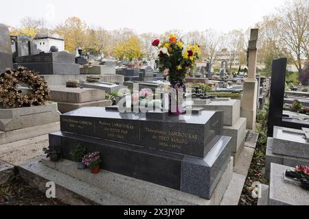 Paris, France, 11 novembre 2023. Tombe de l'auteur-compositeur-interprète française edith Piaf, (pseudonyme d'edith Giovanna Gassion, 1915-1963), dans la 97e division du cimetière du Père-Lachaise. ©Isabella de Maddalena/opale.photo Banque D'Images