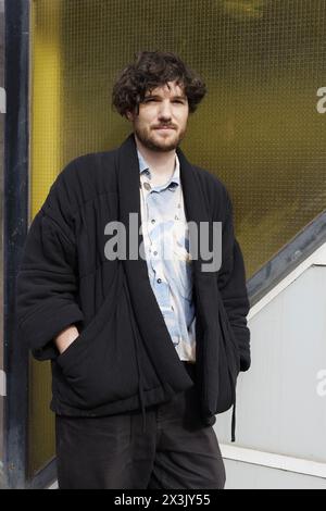 Portrait de Jeremie Moreau (dessinateur) 09/04/2024 ©Isabella de Maddalena/opale.photo Banque D'Images