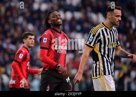 Torino, Italie. 27 avril 2024. Rafael Leao (AC Milan) ; réagit lors du match de football Serie A entre la Juventus et Milan au stade Allianz de Turin, au nord-ouest de l'Italie - samedi 27 avril 2024. Sport - Soccer . (Photo de Marco Alpozzi/Lapresse) crédit : LaPresse/Alamy Live News Banque D'Images