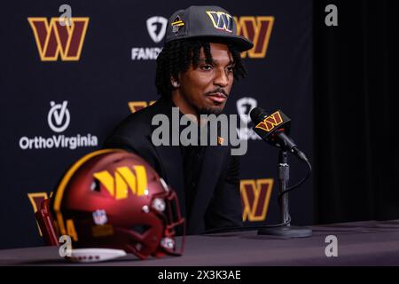 Choix numéro 2 du premier tour des commandants de Washington lors de la draft 2024 de la NFL, le quarterback Jayden Daniels s'adresse aux médias locaux lors d'une conférence de presse au centre d'entraînement des commandants à Ashburn, en Virginie, le 26 2024 avril (Alyssa Howell/image of Sport) Banque D'Images