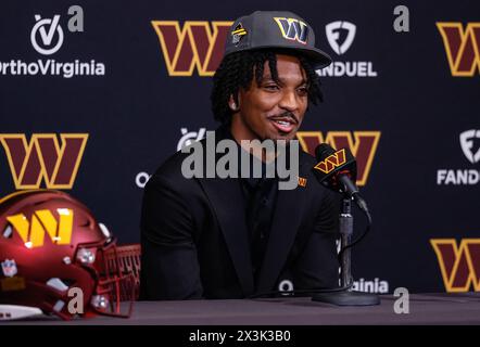 Choix numéro 2 du premier tour des commandants de Washington lors de la draft 2024 de la NFL, le quarterback Jayden Daniels s'adresse aux médias locaux lors d'une conférence de presse au centre d'entraînement des commandants à Ashburn, en Virginie, le 26 2024 avril (Alyssa Howell/image of Sport) Banque D'Images