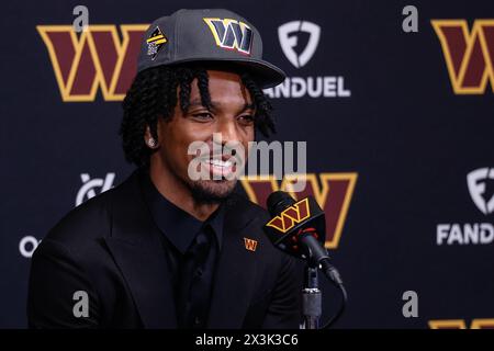 Choix numéro 2 du premier tour des commandants de Washington lors de la draft 2024 de la NFL, le quarterback Jayden Daniels s'adresse aux médias locaux lors d'une conférence de presse au centre d'entraînement des commandants à Ashburn, en Virginie, le 26 2024 avril (Alyssa Howell/image of Sport) Banque D'Images