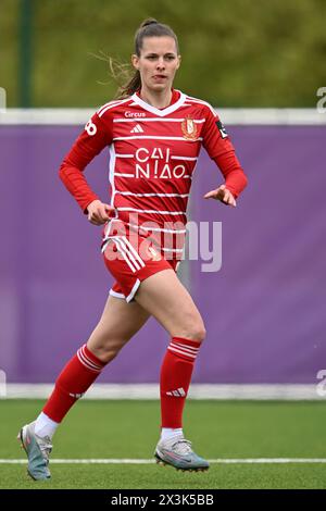 Shari Van belle (26 ans) de Standard photographiée lors d'un match de football féminin entre le RSC Anderlecht et la Standard Femina de Liège le 6 e jour des play offs de la saison 2023 - 2024 de la Super League belge des femmes du loto , le samedi 27 avril 2024 à Anderlecht , Belgique . PHOTO SPORTPIX | David Catry Banque D'Images
