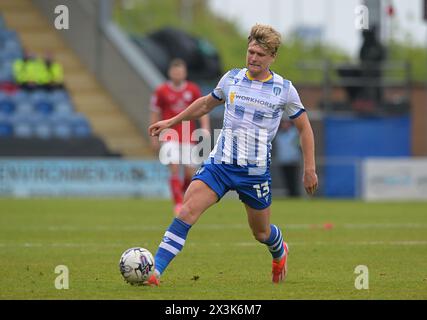 Colchester Essex, Royaume-Uni. 27 avril 2024. Cameron McGeehan de Colchester Utd lors du match Colchester United vs Crew Alexandra, Sky Bet League Two au JobServe Community Stadium Colchester Essex UK. Cette image est RÉSERVÉE à UN USAGE ÉDITORIAL. Licence exigée du Football DataCo pour toute autre utilisation. Crédit : MARTIN DALTON/Alamy Live News Banque D'Images