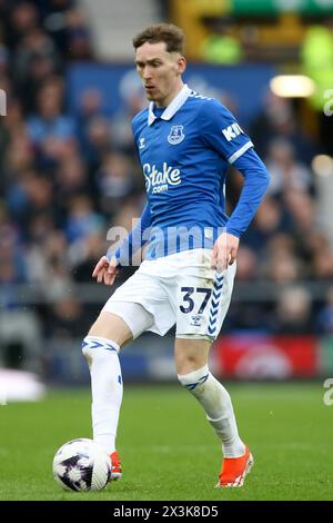 Liverpool, Royaume-Uni. 27 avril 2024. James Garner d'Everton. Premier League match, Everton v Brentford au Goodison Park à Liverpool le samedi 27 avril 2024. Cette image ne peut être utilisée qu'à des fins éditoriales. Usage éditorial exclusif, photo de Chris Stading/Andrew Orchard photographie sportive/Alamy Live News crédit : Andrew Orchard photographie sportive/Alamy Live News Banque D'Images