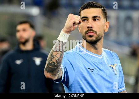 Rome, Italie. 27 avril 2024. Mattia Zaccagni de SS Lazio célèbre à la fin de la Serie A match de football entre SS Lazio et Hellas Vérone au stade Olimpico à Rome (Italie), le 27 avril 2024. Crédit : Insidefoto di andrea staccioli/Alamy Live News Banque D'Images