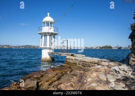 Phare de Robertson(s) point alias phare de Cremorne point sur Cremorne point Headland Sydney Lower North Shore, NSW, Australie, 2024 Banque D'Images