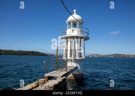 Phare de Robertson(s) point alias phare de Cremorne point sur Cremorne point Headland Sydney Lower North Shore, NSW, Australie, 2024 Banque D'Images