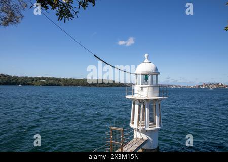 Phare de Robertson(s) point alias phare de Cremorne point sur Cremorne point Headland Sydney Lower North Shore, NSW, Australie, 2024 Banque D'Images