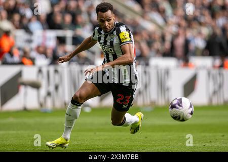 Newcastle upon Tyne, Royaume-Uni. 27 avril 2024. Newcastle, Angleterre, 27 avril 2024 : Jacob Murphy de Newcastle United en action lors du match de premier League entre Newcastle United et Sheffield United au St James Park à Newcastle, Angleterre. (Richard Callis/SPP) crédit : photo de presse sportive SPP. /Alamy Live News Banque D'Images