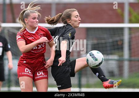 Zulte, Belgique. 27 avril 2024. Photo prise lors d'un match de football féminin entre SV Zulte - Waregem et White Star Woluwe le 5ème jour de match dans les play offs de la saison 2023 - 2024 de la Super League belge Lotto Womens, le samedi 27 avril 2024 à Zulte, BELGIQUE . Crédit : Sportpix/Alamy Live News Banque D'Images