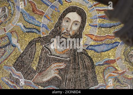 Mosaïque dans l'Aspe de la chapelle de Saint Vénantius (Cappella di San Venanzio) dans le baptistère du Latran Battistero lateranense, également connu sous le nom de San Giovan Banque D'Images