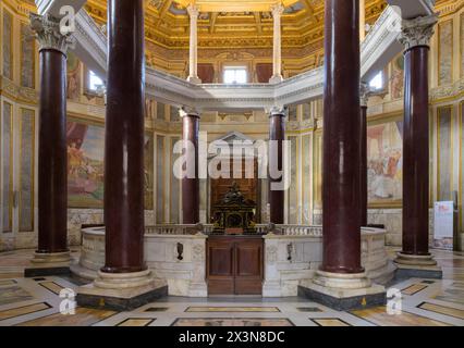 L'intérieur du Baptistère du Latran (Battistero lateranense, également connu sous le nom de San Giovanni in fonte ou San Giovanni in Onda). Rome, Italie Banque D'Images