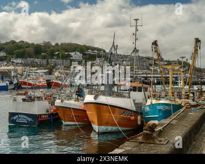 Newlyn en Cornouailles abrite le plus grand port d'Angleterre. Destination de vacances populaire, Newlyn se trouve sur la rive de Mount's Bay près de Penzance et It Banque D'Images