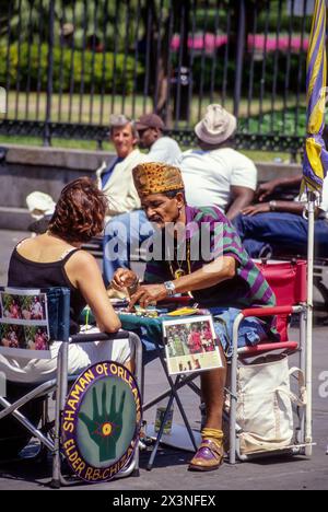 Quartier français, la Nouvelle Orléans, Louisiane. Fortune Teller avec Client, Jackson Square. Banque D'Images