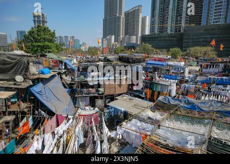 Mumbai, Inde - 3 mars 2024 : Mahalaxmi Dhobi Ghat, la plus grande blanchisserie en plein air de Mumbai, Inde. Banque D'Images