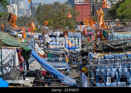 Mumbai, Inde - 3 mars 2024 : Mahalaxmi Dhobi Ghat, la plus grande blanchisserie en plein air de Mumbai, Inde. Banque D'Images