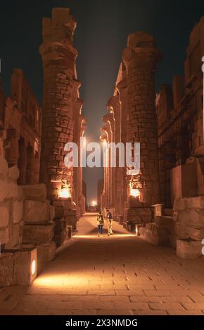 Spectacle de lumière dans le temple de Karnak en egypte Banque D'Images