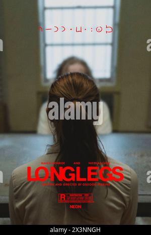 Longlegs (2024) réalisé par Oz Perkins avec Nicolas cage, Alicia Witt et Maika Monroe. L'agent Lee Harker du FBI est affecté à une affaire de tueur en série non résolue qui prend des tournages inattendus, révélant des preuves de l'occultisme. Harker découvre un lien personnel avec le tueur et doit l'arrêter avant qu'il ne frappe à nouveau. Affiche US Advance ***USAGE ÉDITORIAL SEULEMENT***. Crédit : BFA / Neon Banque D'Images