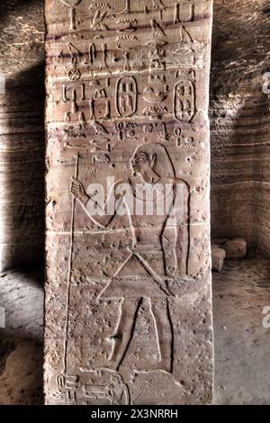 Relief de Harkhuf sur le pilier intérieur, tombe de Harkhuf, tombes des Nobles, Assouan, Égypte Banque D'Images