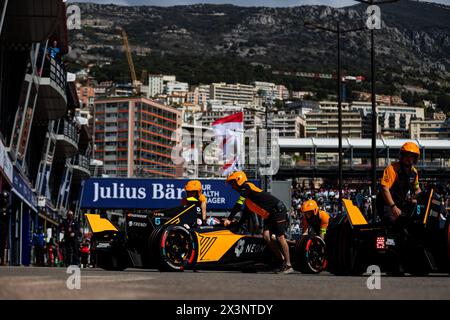 05 HUGHES Jake (gbr), NEOM McLaren Formula E Team, Nissan e-4ORCE 04, action lors de l'ePrix de Monaco 2024, 6ème rendez-vous du Championnat du monde ABB FIA Formula E 2023-24, sur le circuit de Monaco du 25 au 27 avril 2024 à Monaco Banque D'Images