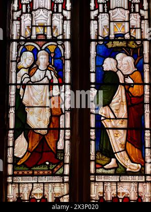 église du village de ruishton dans le somerset angleterre royaume-uni avec vitraux bancs d'autel mémoriaux Banque D'Images