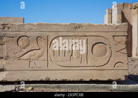 Cartouche du septième pharaon de la dix-huitième dynastie Amenhotep II au Temple de Khnum à Assouan, Egypte Banque D'Images