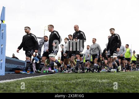 Newcastle, GbR. 28 avril 2024. Les joueurs de Falcons terminent leur échauffement et se dirigent vers le vestiaire pour le match Gallagher Premiership entre les Falcons de Newcastle et les Sale Sharks à Kingston Park, Newcastle, le dimanche 28 avril 2024. (Photo : Chris Lishman | mi News) crédit : MI News & Sport /Alamy Live News Banque D'Images