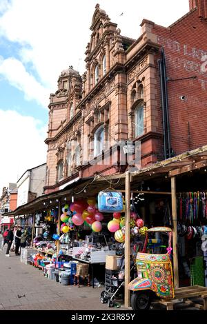 Le Lion Rouge est une maison publique désaffectée sur Soho Road, Handsworth, Birmingham, Angleterre. Le bâtiment classé Grade 2 est maintenant un magasin, (CAMRA), et historique Banque D'Images