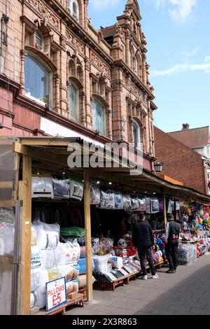 Le Lion Rouge est une maison publique désaffectée sur Soho Road, Handsworth, Birmingham, Angleterre. Le bâtiment classé Grade 2 est maintenant un magasin, (CAMRA), et historique Banque D'Images