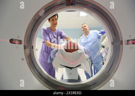 CAT, tomographie axiale informatisée, Service de radiologie, Hôpital Donostia, Saint-Sébastien, Donostia, Gipuzkoa, pays Basque, Espagne Banque D'Images