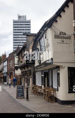 Le pub Old Windmill sur Spon Street, Coventry Banque D'Images