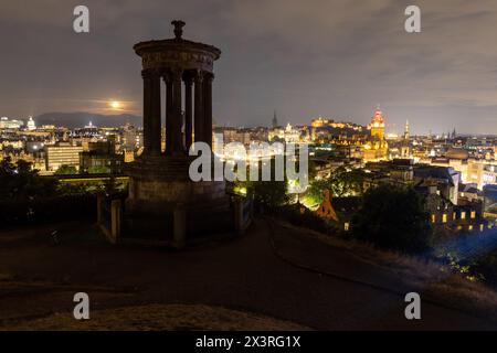 Édimbourg de nuit, vue de Calton Hill Banque D'Images