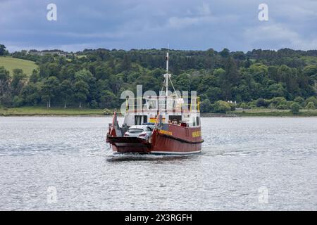 Le bateau Highland Ferries traverse le Cromarty Firth entre Nigg et Cromarty Banque D'Images