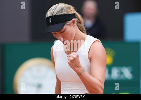 Madrid, Espagne. 28 avril 2024. Danielle Collins lors de la troisième manche du tournoi WTA Tour Madrid Open 2024 contre Jacqueline Cristian à Caja Magica à Madrid le 28 avril 2024 Espagne (photo par Oscar Gonzalez/Sipa USA) crédit : Sipa USA/Alamy Live News Banque D'Images