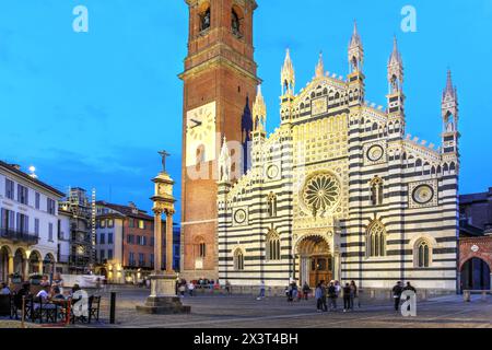 Duomo de Monza (Duomo di Monza ou Basilique de San Giovanni Battista, parfois appelée Cathédrale de Monza, bien qu'elle ne soit pas en fait une Cathédrale, Banque D'Images