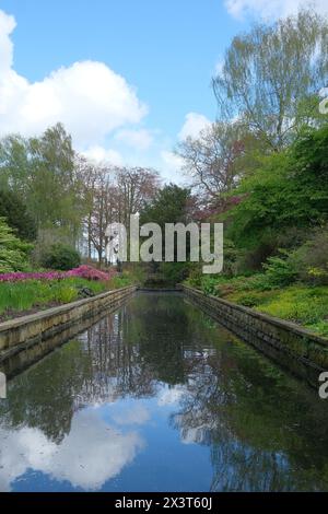 Pièce d'eau à Dunham Massey Hall and Gardens Banque D'Images