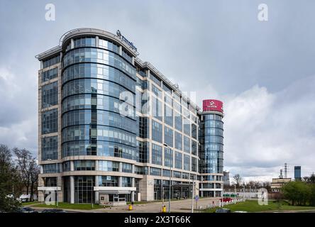 Katowice, Silésie, Pologne, 24 mars 2024 - siège de la société Tauron et Eurofins Banque D'Images