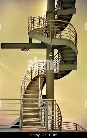 Escalier, Gugenheim Bilbao, Musée, architecture, touriste, attraction, Billbao, Espagne, Europe Banque D'Images